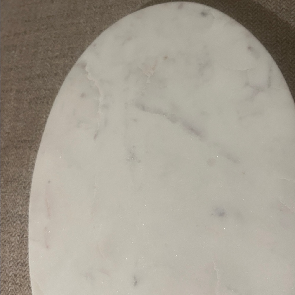 New Oval Marble Cheese Board with Leather Strap 12”x7” approximately - Picture 3 of 3